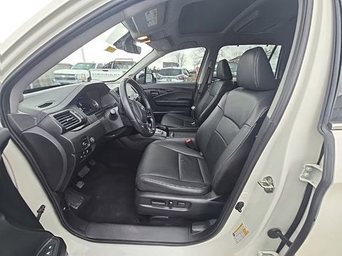 Used 2019 Honda Pilot Touring image 14