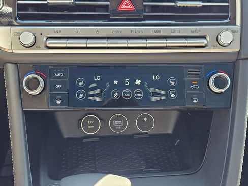 New 2026 Genesis G70 2.5T Prestige image 16