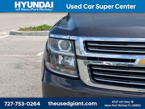 Used 2018 Chevrolet Suburban Premier RWD image 9