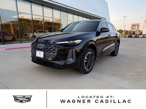 Used 2025 Audi Q5 Premium Plus AWD/4WD image 1
