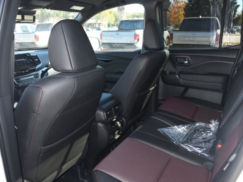 New 2026 Honda Ridgeline Black Edition image 8
