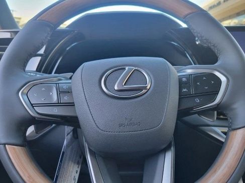 Used 2024 Lexus RX 350 Premium Plus w/ Convenience Package image 32