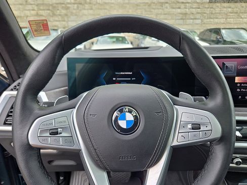 Used 2024 BMW X7 xDrive40i w/ Premium Package AWD/4WD image 20