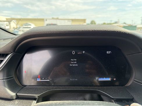 Used 2022 Jeep Grand Cherokee L Laredo image 10