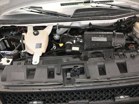 Used 2016 Chevrolet Express 2500 RWD image 25