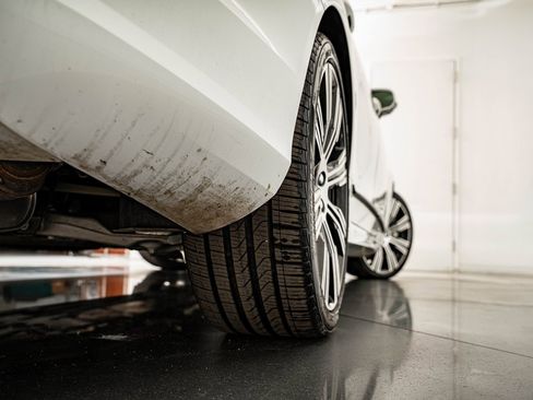 Used 2023 Volvo S90 B6 Ultimate w/ Lounge Package image 41