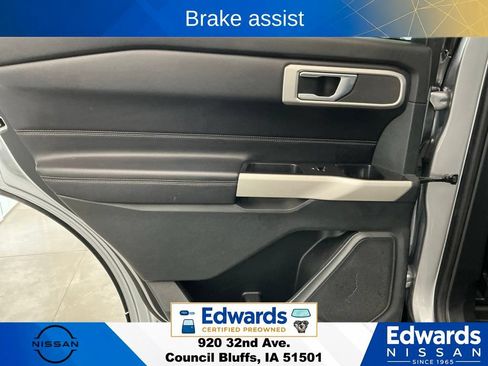 Used 2021 Ford Explorer XLT w/ Equipment Group 202A AWD/4WD image 16
