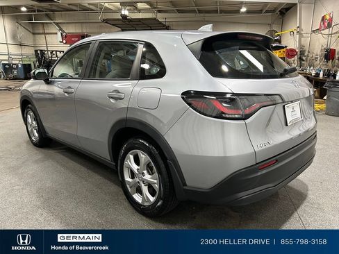 Used 2023 Honda HR-V LX image 6