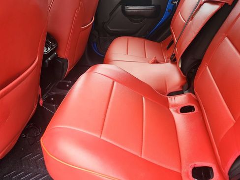 Used 2021 Jeep Gladiator Sport AWD/4WD image 9