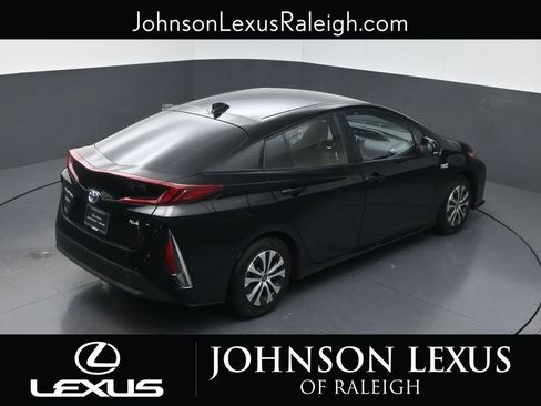 Used 2022 Toyota Prius Prime XLE FWD image 28