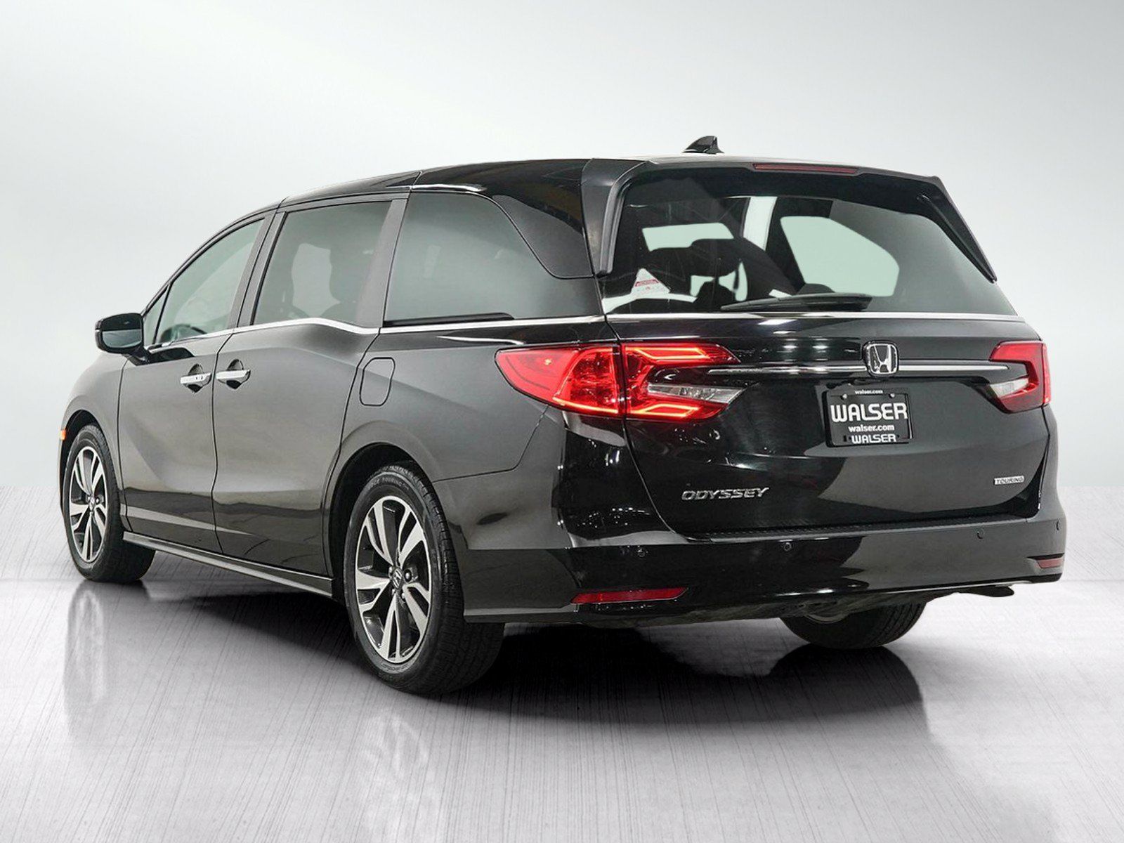 Used 2022 Honda Odyssey Touring image 3