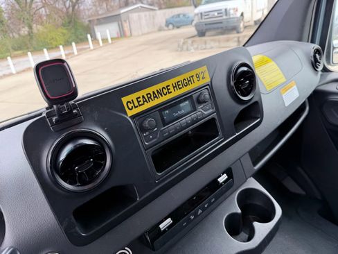 Used 2019 Mercedes-Benz Sprinter 170 image 10