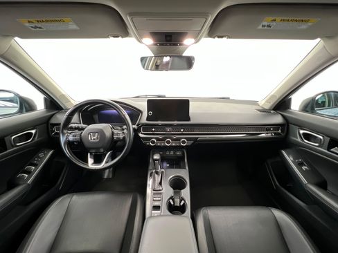 Used 2022 Honda Civic Touring image 10