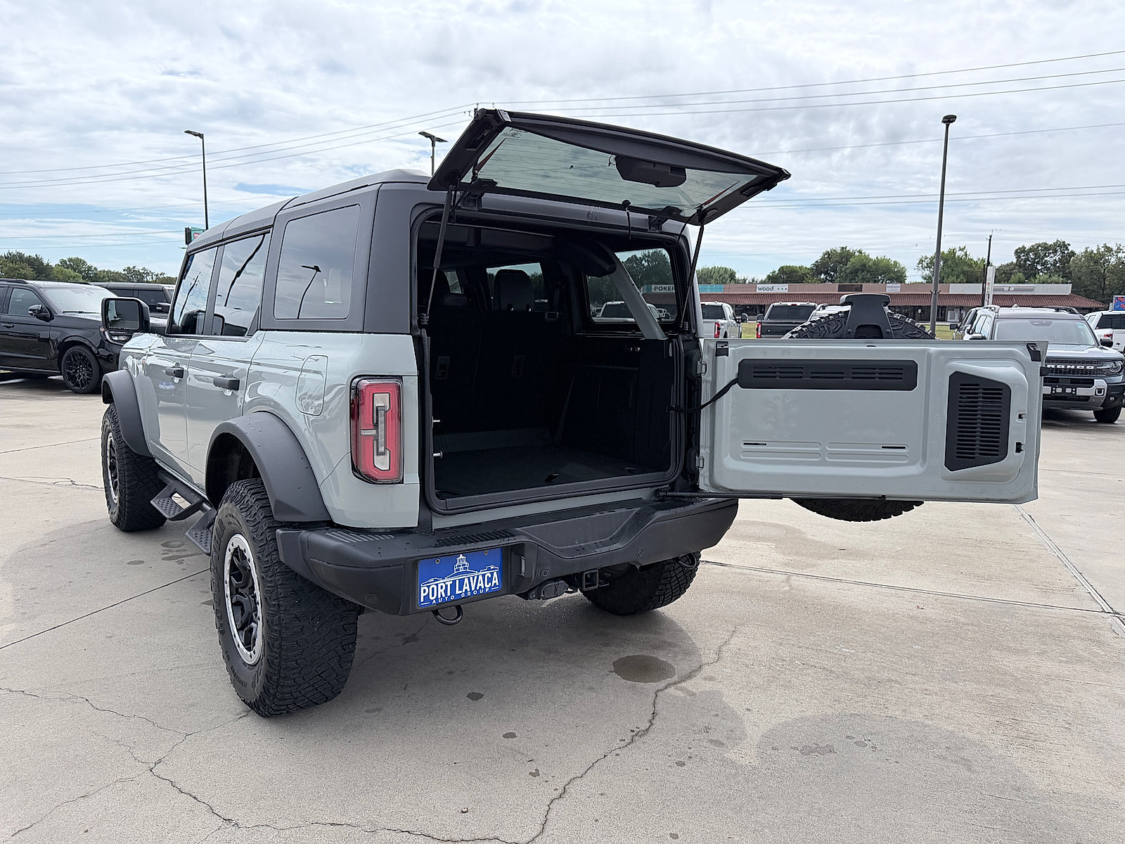 Used 2023 Ford Bronco Badlands AWD/4WD image 19