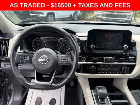 Used 2022 Nissan Pathfinder SV FWD image 18