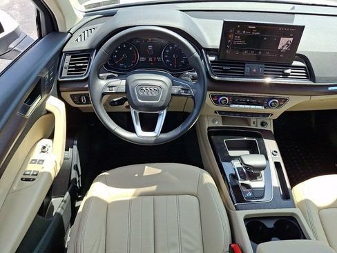 Used 2023 Audi Q5 2.0T Premium w/ Convenience Package AWD/4WD image 16