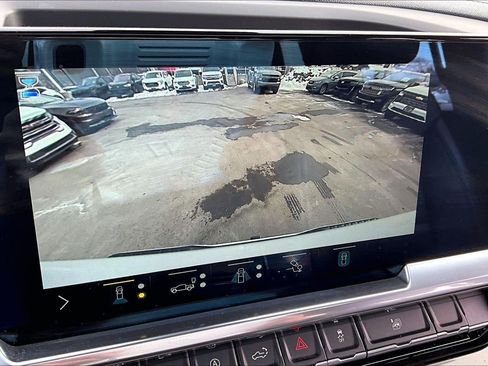 Used 2022 Chevrolet Silverado 1500 High Country w/ High Country Premium Package image 21