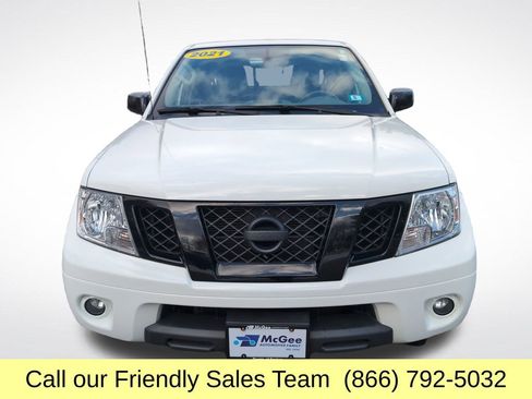 Used 2021 Nissan Frontier SV w/ Midnight Edition Floor Mats image 9