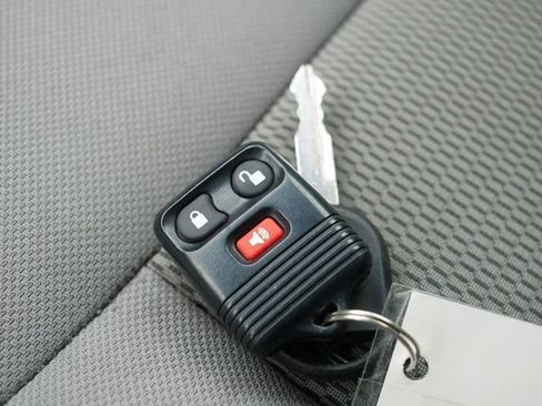 Used 2005 Ford F150 XLT image 35