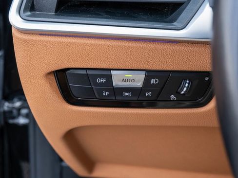 Used 2023 BMW 430i xDrive Convertible w/ Convenience Package image 21