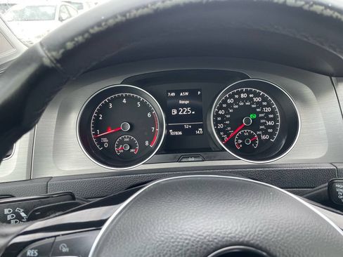 Used 2016 Volkswagen Golf S FWD image 44