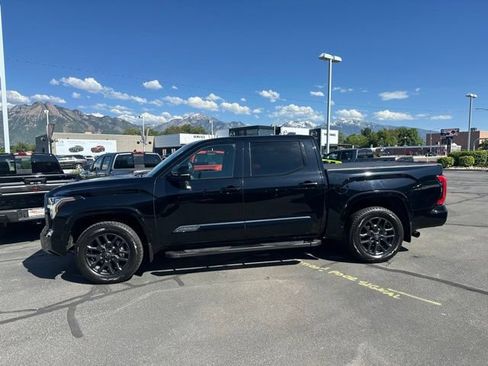 Used 2025 Toyota Tundra Platinum AWD/4WD image 7