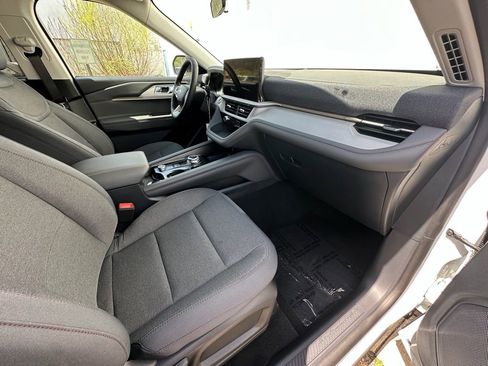 New 2026 Ford Explorer Active image 17