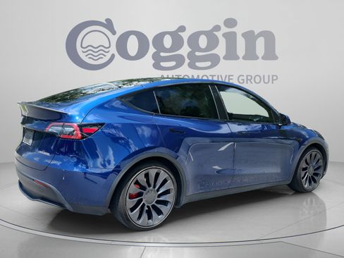 Used 2024 Tesla Model Y Performance AWD/4WD image 5