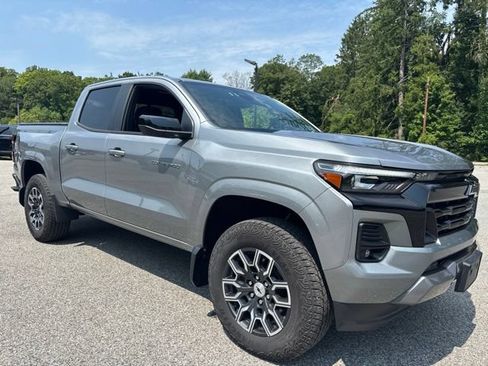 Used 2023 Chevrolet Colorado Z71 w/ Z71 Convenience Package 2 AWD/4WD image 8