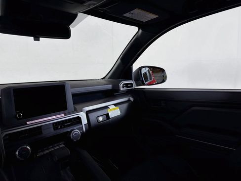 New 2026 Toyota 4Runner SR5 AWD/4WD image 19