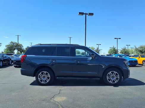 Certified 2025 Ford Expedition Active AWD/4WD image 7