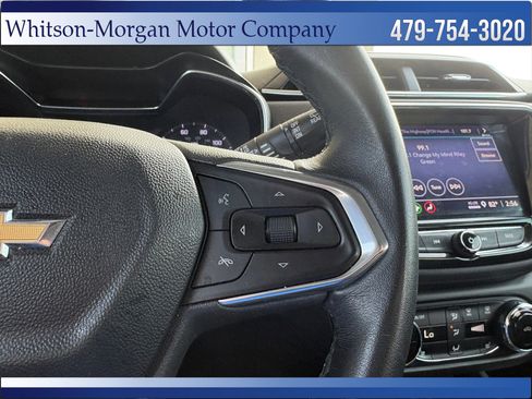 Used 2021 Chevrolet TrailBlazer LT w/ Premium Seating Package FWD image 17