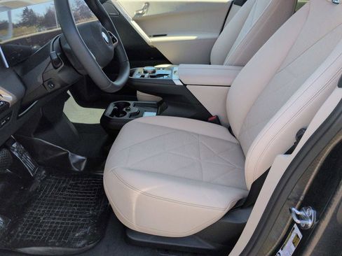 New 2026 BMW iX xDrive45 image 16