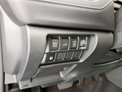 Used 2025 Subaru Forester Limited w/ Popular Package AWD/4WD image 23