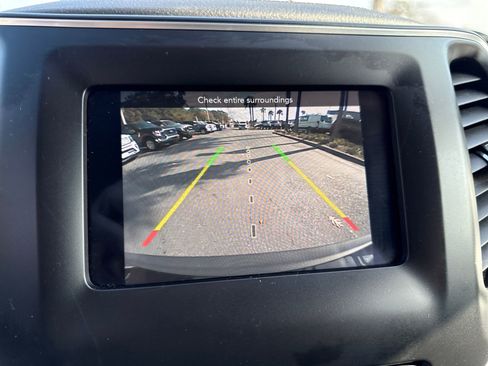 Used 2019 Jeep Cherokee Latitude Plus w/ Cold Weather Group image 22