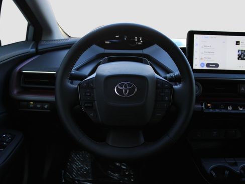 Used 2026 Toyota Prius Plug-In Hybrid image 22