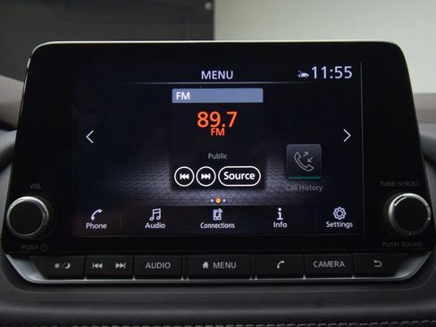 Used 2023 Nissan Rogue SV AWD/4WD image 16