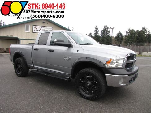 Used 2019 RAM 1500 ST w/ SXT Plus Group AWD/4WD image 10