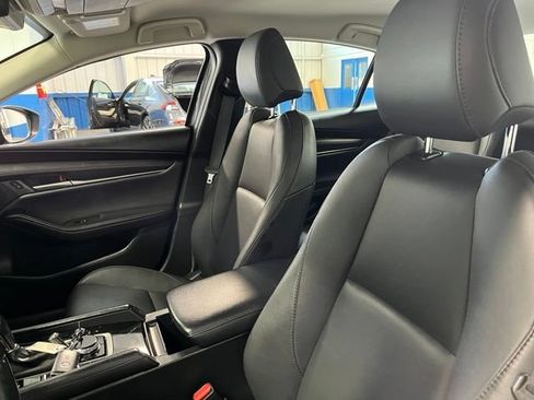 Used 2024 MAZDA MAZDA3 s FWD image 23