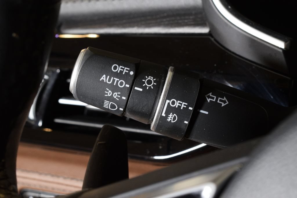 Used 2024 Acura MDX w/ Advance Package AWD/4WD image 16