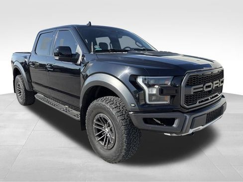 Used 2019 Ford F150 Raptor w/ Equipment Group 802A Luxury AWD/4WD image 3