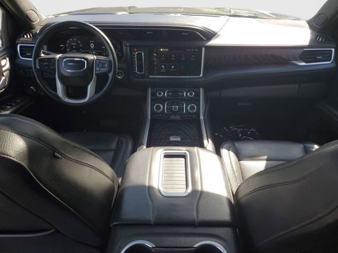 Used 2023 GMC Yukon Denali RWD image 12