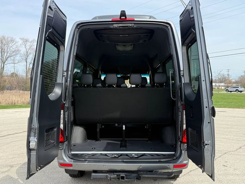Used 2025 Mercedes-Benz Sprinter 2500 image 10