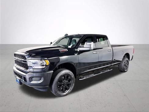 Used 2024 RAM 2500 Tradesman AWD/4WD image 2