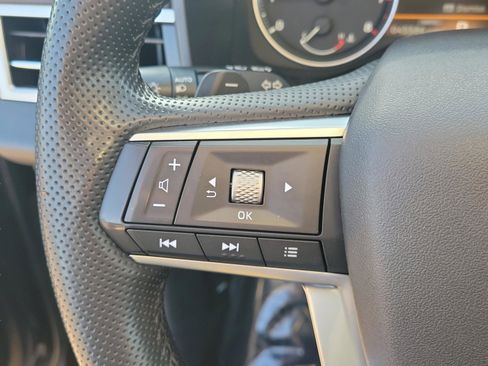 Used 2024 Mitsubishi Outlander SE image 22