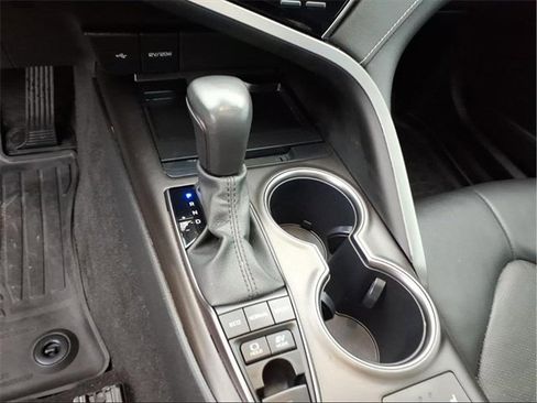 Used 2023 Toyota Camry XSE image 18