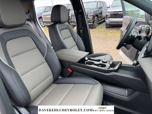 Used 2026 Chevrolet Equinox LT w/ Convenience Package II FWD image 20