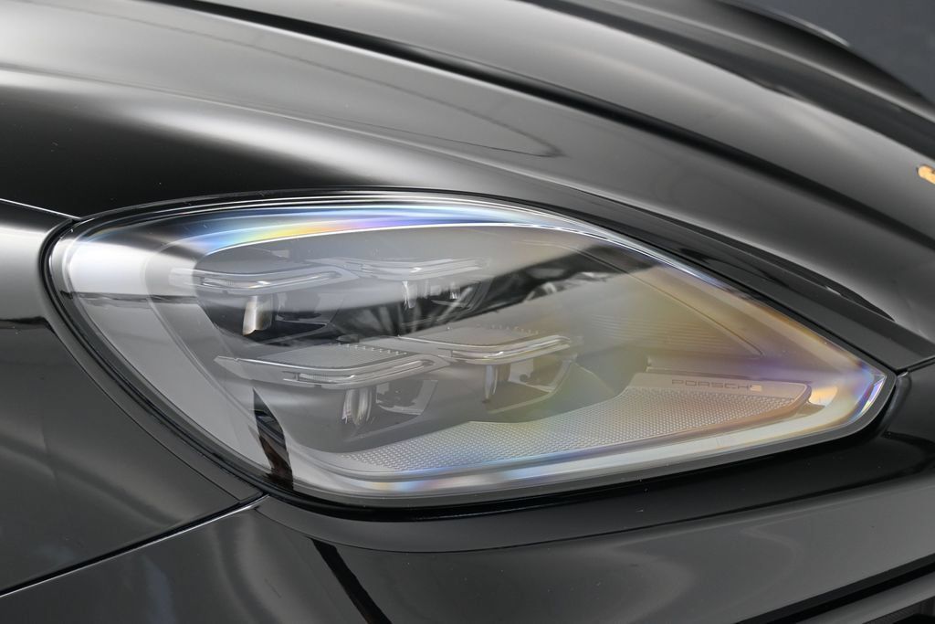 Certified 2024 Porsche Cayenne S AWD/4WD image 44
