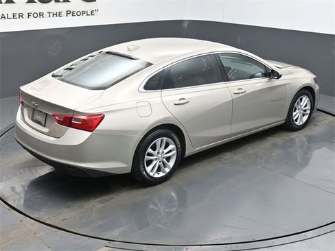 Used 2016 Chevrolet Malibu LT image 37