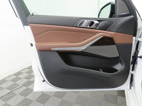 New 2026 BMW X5 xDrive40i w/ M Sport Package image 23